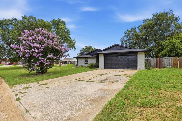 101 Gayla Street, Shawnee, OK 74804