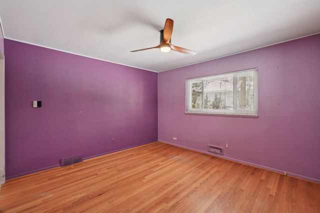 24700 N Cromwell Drive, Franklin, MI 48025