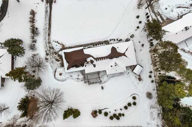 24700 N Cromwell Drive, Franklin, MI 48025