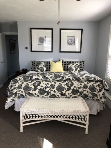 18 Willow Court, Portsmouth, RI 02871