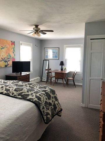 18 Willow Court, Portsmouth, RI 02871