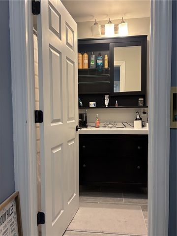 18 Willow Court, Portsmouth, RI 02871