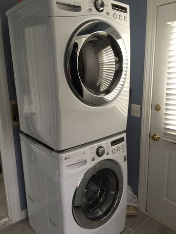 18 Willow Court, Portsmouth, RI 02871