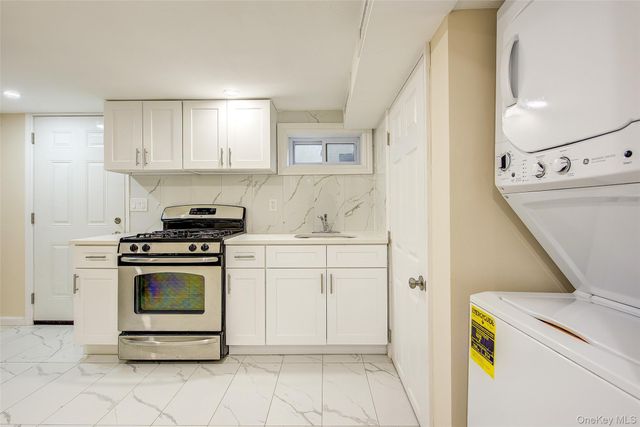 164-38 76th Road, Fresh Meadows, NY 11366