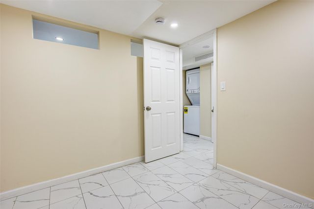 164-38 76th Road, Fresh Meadows, NY 11366
