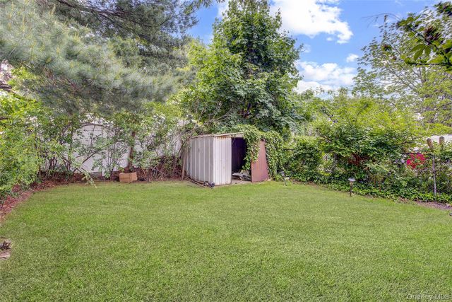164-38 76th Road, Fresh Meadows, NY 11366