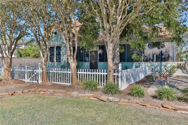 260 Fisher Street, Matagorda, TX 77414