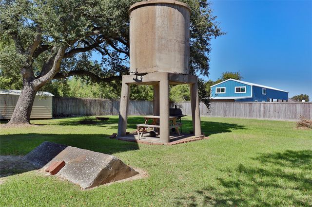 260 Fisher Street, Matagorda, TX 77414