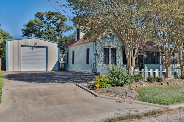 260 Fisher Street, Matagorda, TX 77414