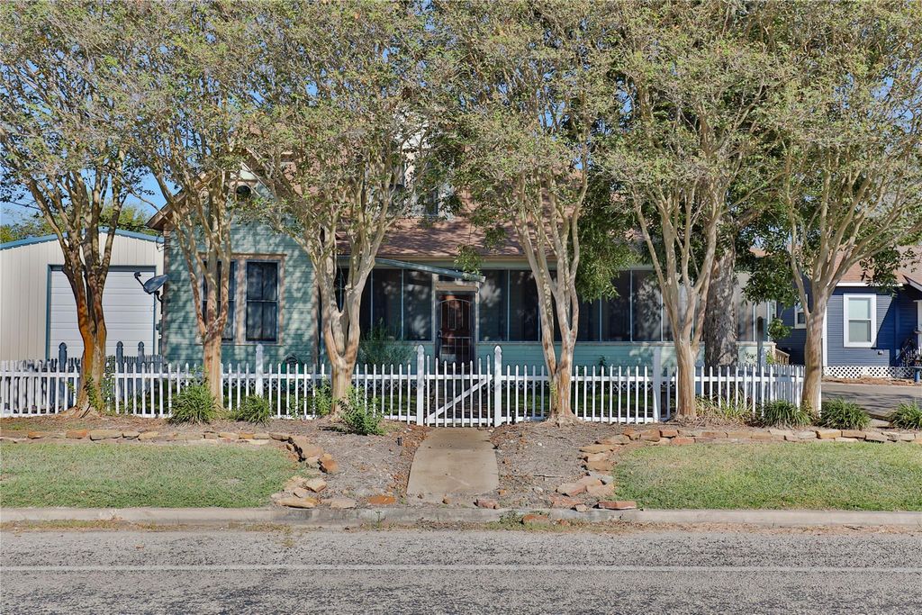 260 Fisher Street, Matagorda, TX 77414