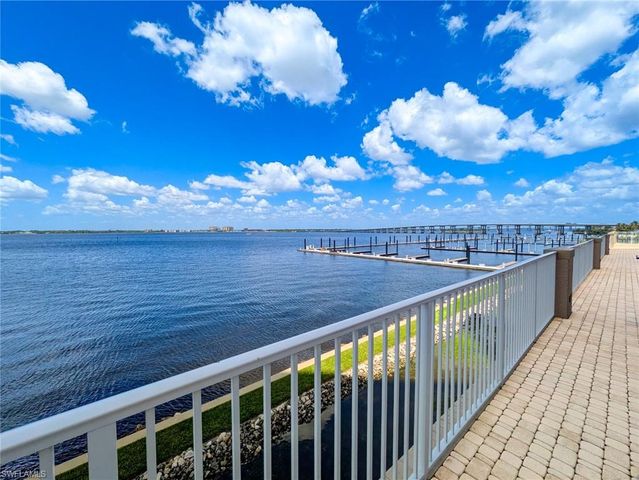 2080 W 1st ST 304, Fort Myers, FL 33901