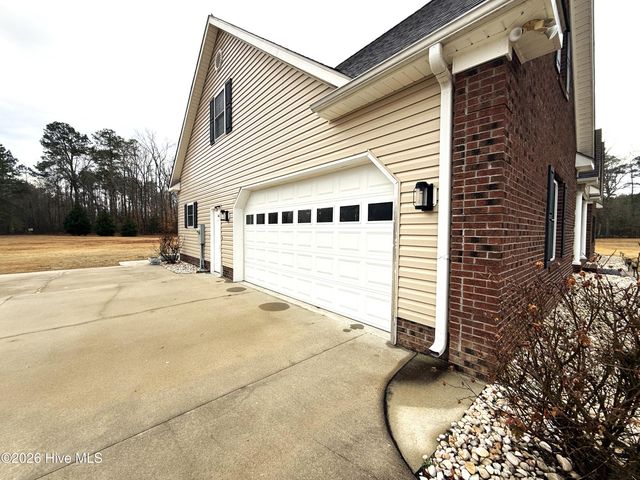 1046 Mockingbird Road, Williamston, NC 27892