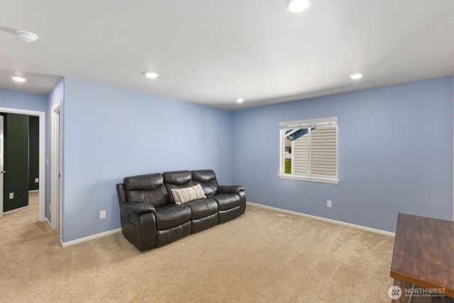 2759 Christianson Avenue, Enumclaw, WA 98022