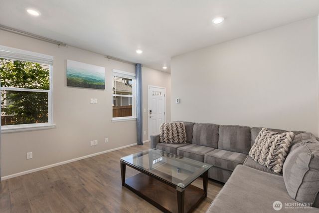 2759 Christianson Avenue, Enumclaw, WA 98022