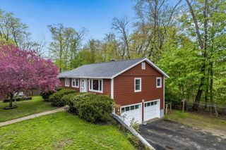 36 Oakwood Circle, Milford, NH 03055