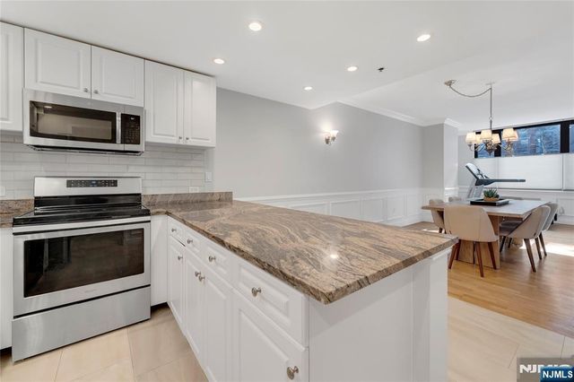 2 Constitution Court 106, Hoboken, NJ 07030