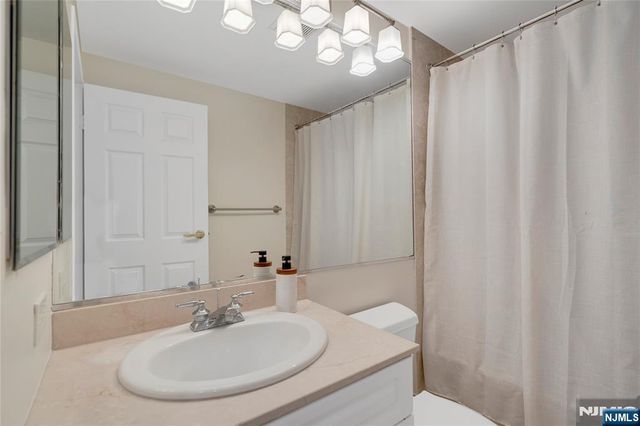 2 Constitution Court 106, Hoboken, NJ 07030