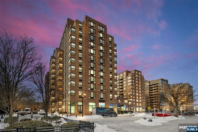 2 Constitution Court 106, Hoboken, NJ 07030