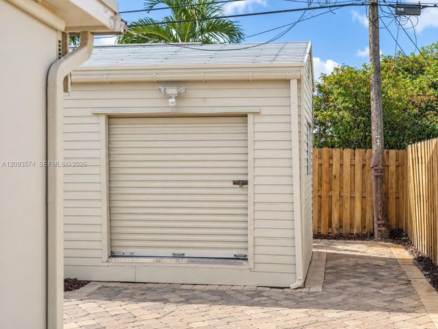 340 SE 3rd Street, Deerfield Beach, FL 33441