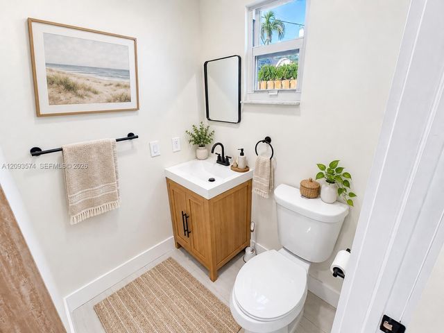 340 SE 3rd Street, Deerfield Beach, FL 33441