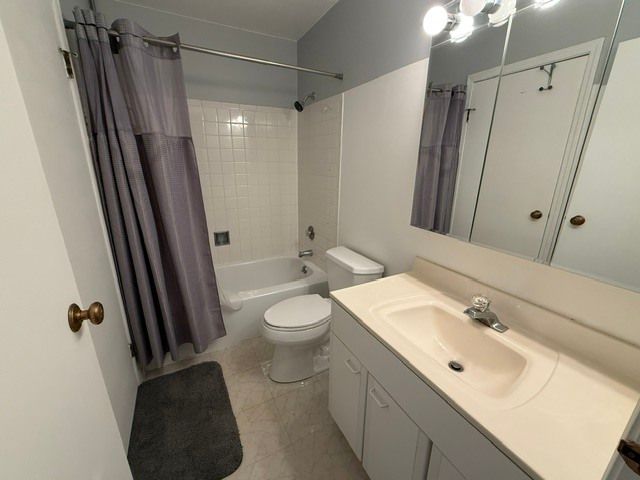 337 E Roland Drive, Glendale Heights, IL 60139