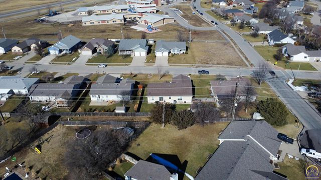 3007 S Parkway Ct, Emporia, KS 66801