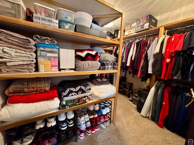 3007 S Parkway Ct, Emporia, KS 66801