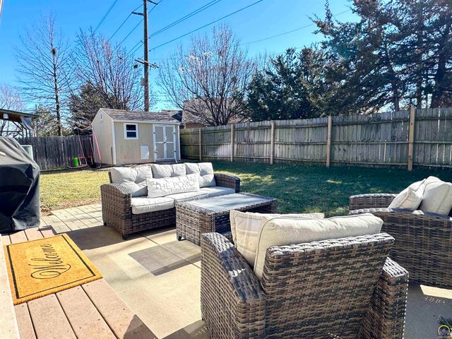 3007 S Parkway Ct, Emporia, KS 66801