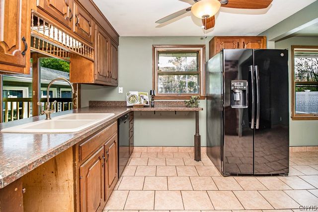 7755 Treadmill Circle, Clay, NY 13090