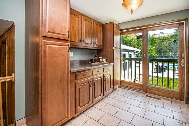 7755 Treadmill Circle, Clay, NY 13090