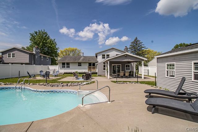 7755 Treadmill Circle, Clay, NY 13090