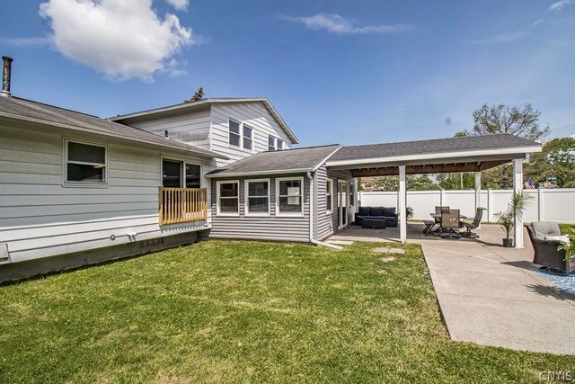 7755 Treadmill Circle, Clay, NY 13090