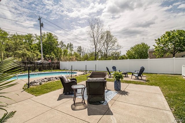 7755 Treadmill Circle, Clay, NY 13090