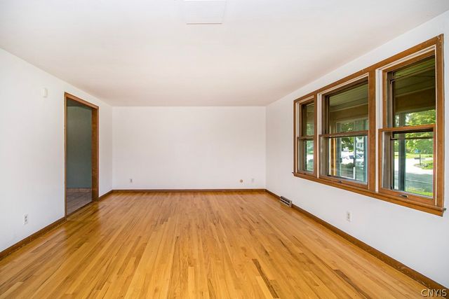 7755 Treadmill Circle, Clay, NY 13090