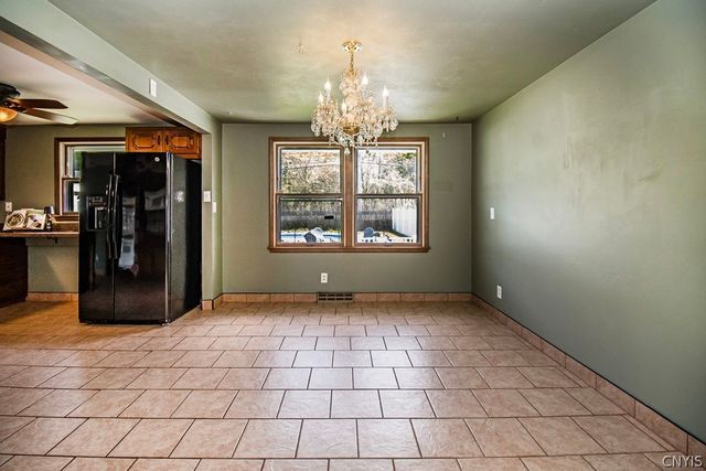 7755 Treadmill Circle, Clay, NY 13090