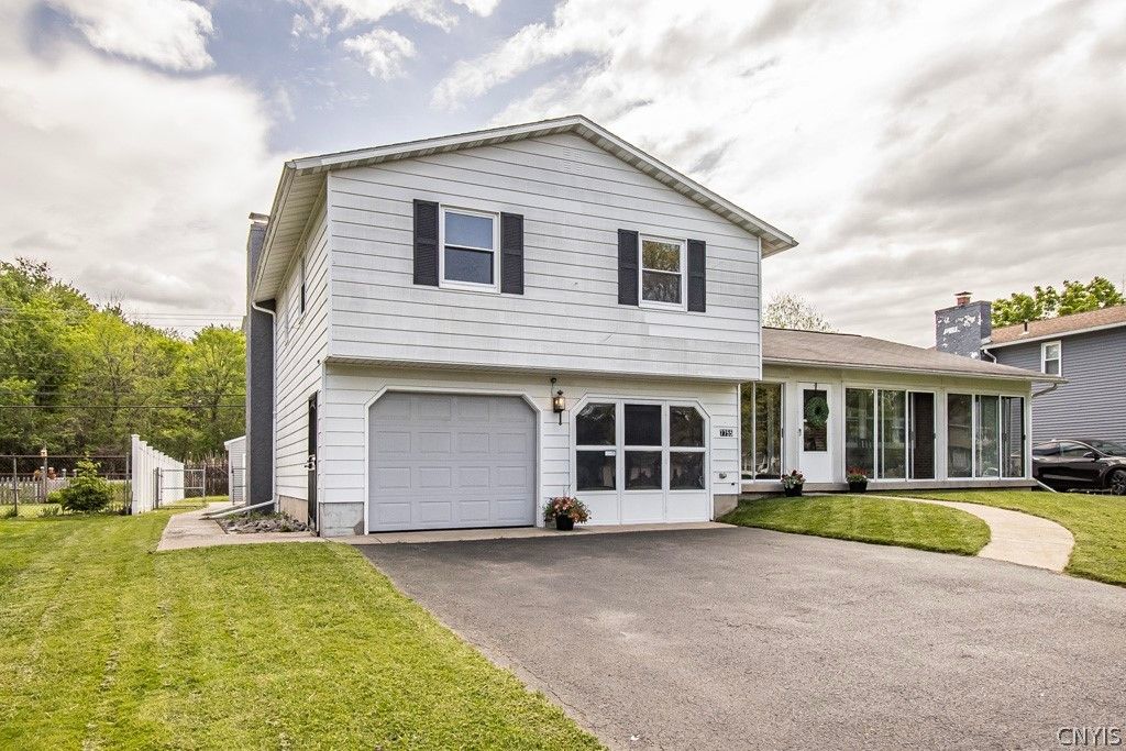 7755 Treadmill Circle, Clay, NY 13090