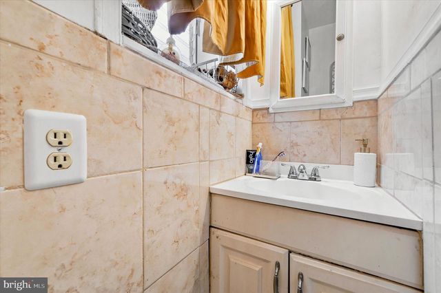 1326 STEINBER ST, Philadelphia, PA 19124