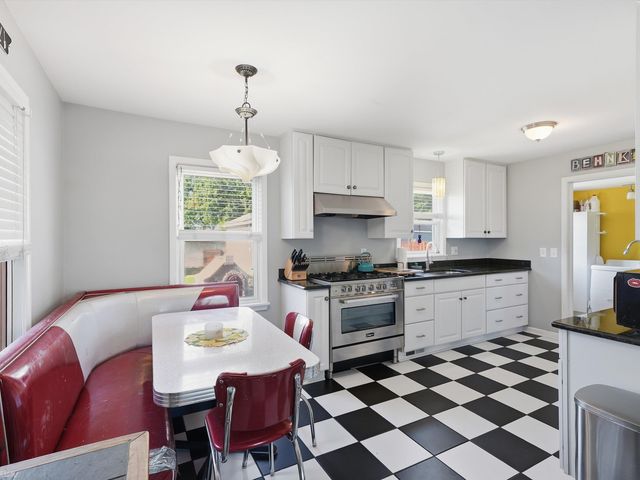 22820 Ridgeway Street, Saint Clair Shores, MI 48080