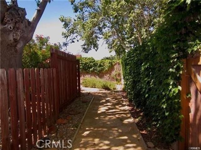 23101 Lanark Street 2, West Hills, CA 91304