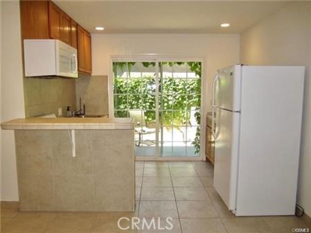 23101 Lanark Street 2, West Hills, CA 91304