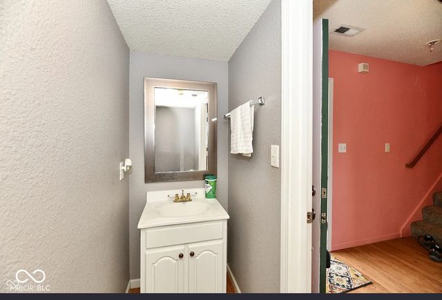 5302 Cliff Ridge Drive, Indianapolis, IN 46217