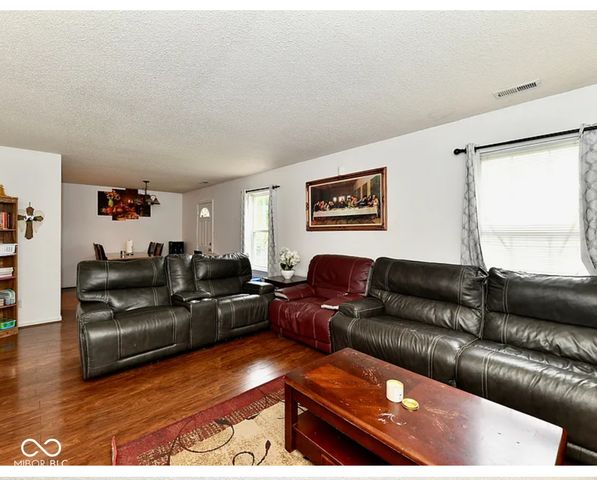 5302 Cliff Ridge Drive, Indianapolis, IN 46217