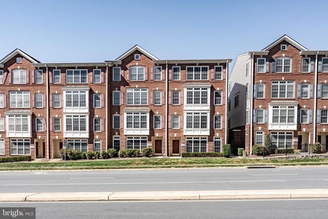 4579 WHITTEMORE PL #1242, Fairfax, VA 22030
