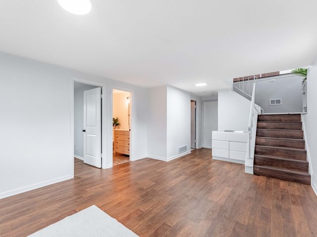 113 Camelot Way, Bolingbrook, IL 60440