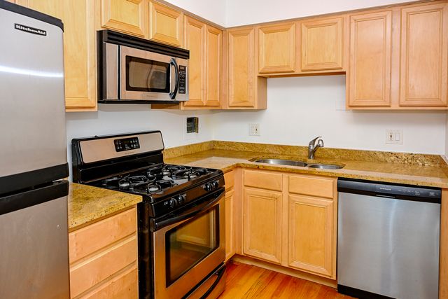 1415 W Lunt Avenue 408, Chicago, IL 60626