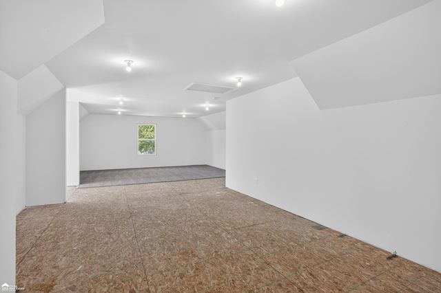 2292 N Belsay Road, Burton, MI 48509