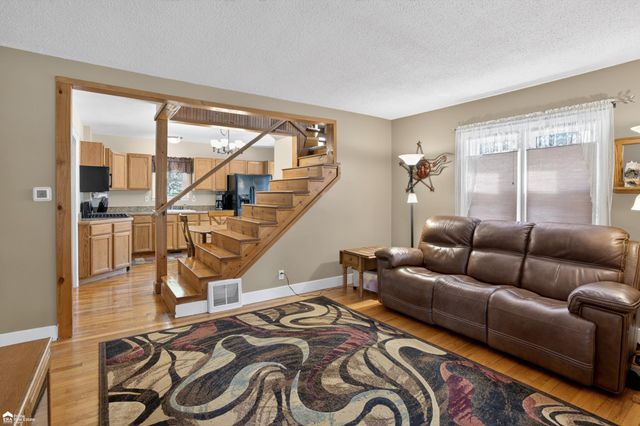 2292 N Belsay Road, Burton, MI 48509