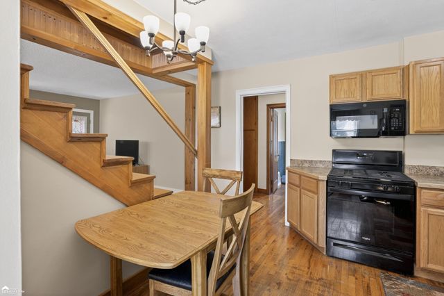 2292 N Belsay Road, Burton, MI 48509