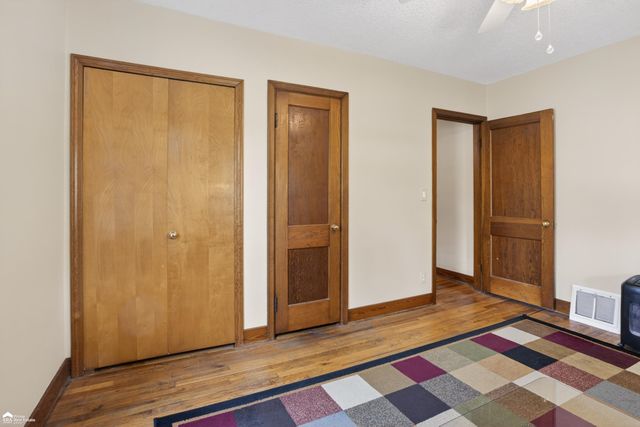 2292 N Belsay Road, Burton, MI 48509