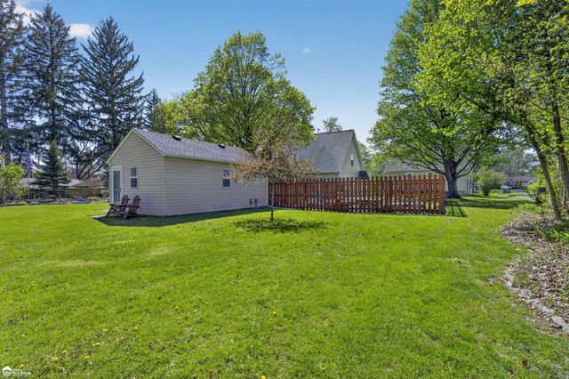 2292 N Belsay Road, Burton, MI 48509
